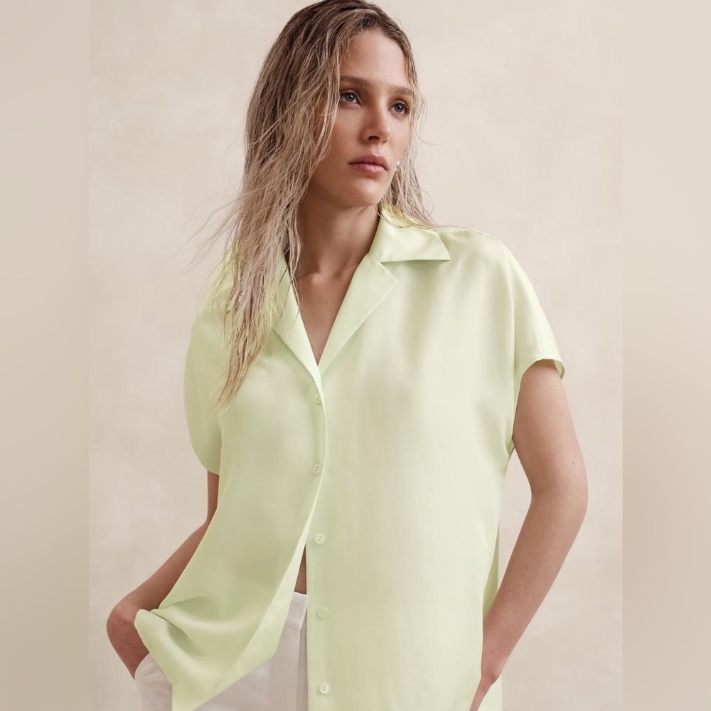 Banana Republic Astral silk resort shirt, pastel green, XS